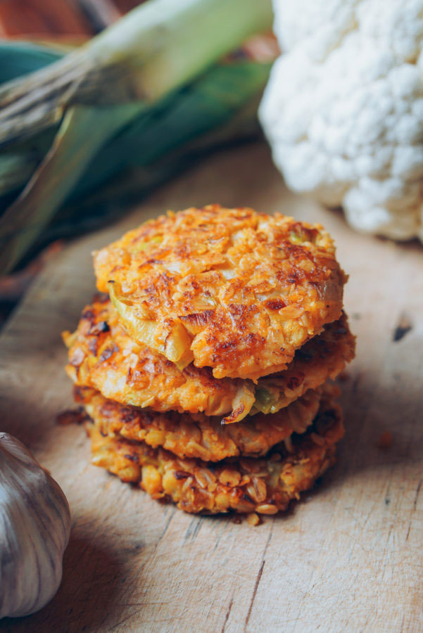 Hamburguesas de coliflor, puerros y avena