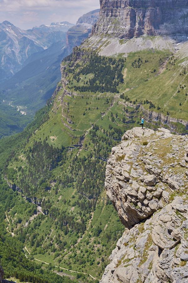 Retiro de Yoga Movimiento Senderismo Meditación Casa Cuadrau Ordesa Pirineos